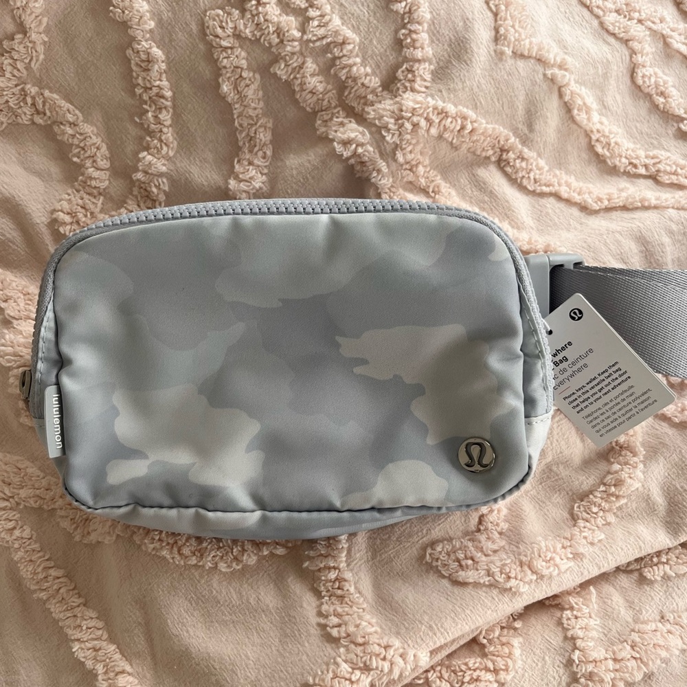 NWT lululemon camo everywhere belt bag